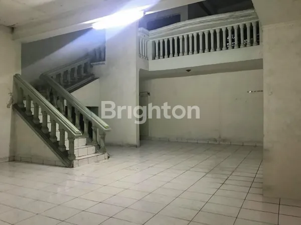 image DIJUAL: RUMAH LUAS & STRATEGIS DI JL. IRIAN JAYA, PASURUAN (8)