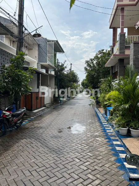 image RUMAH DEKAT SURABAYA SIAP HUNI (2)