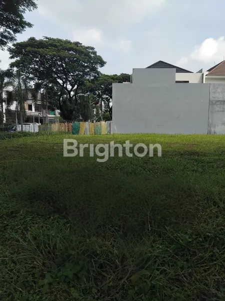 image DIJUAL KAVLING STRATEGIS DI RAFFLES GARDEN – CITRALAND SURABAYA BARAT, AREA PREMIUM DI JALAN UTAMA CITRALAND, BERSEBERANGAN DENGAN KAWASAN HUNIAN EKSKLUSIF FULLERTON PLACE (1)