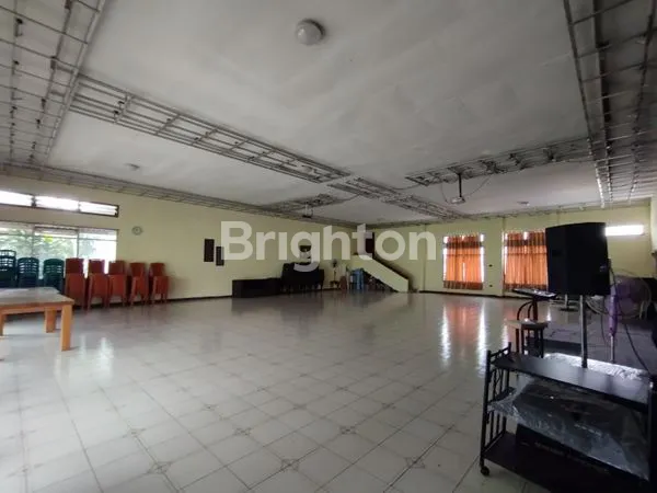 image HOTEL LEGENDARIS  DEKAT ALUN ALUN KOTA BATU (2)