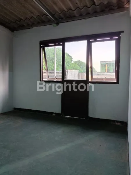 image HUNIAN STRATEGIS 4 KAMAR, SIAP HUNI DI SIDOARJO (7)