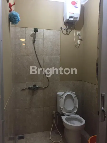 image RUMAH SIAP HUNI DI  ADORA PERMATA BINTARO 9  , FULLY FURNISHED & STRATEGIS DEKAT BIJ,,  RS. PREMIER BINTARO, FRESH MARKET EMERALD BINTARO AND BINTARO EXCHANGE. (3)