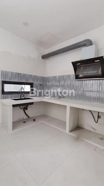 image HUNIAN MEWAH AMERICAN CLASSIC 2 LANTAI BARU GRESS SIAP HUNI DHARMAHUSADA MAS\N\N (6)