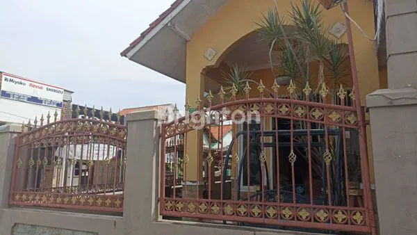 image DIJUAL RUMAH 2 LANTAI HOOK DI MEJASEM, TEGAL (1)