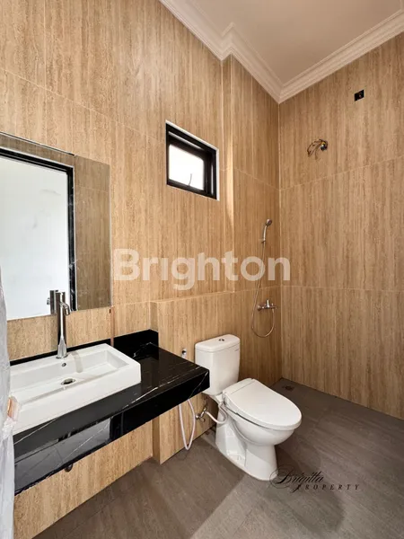 image HUNIAN SEMI-KLASIK MEWAH DI SURABAYA TIMUR (8)