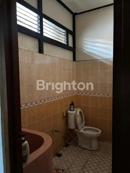 image RUMAH 2 LANTAI DENGAN BANGUNAN KOKOH SIAP HUNI, DI JALAN TABRANI AHMAD (7)