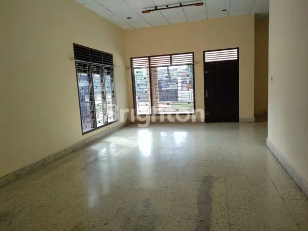 image RUMAH STRATEGIS – JL. ABDULLAH LUBIS (7)