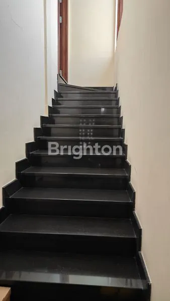 image RUMAH, 1 1/2 LANTAI, SIAP HUNI, BEBAS BANJIR (5)