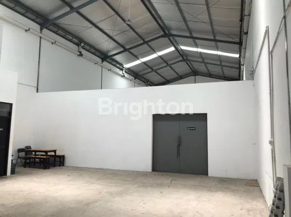 image GUDANG BARU SURABAYA, LT 466M² LB 300M² (1)