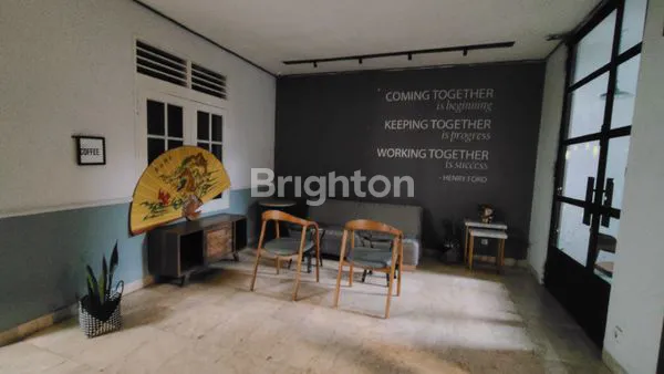 image RUMAH STRATEGIS  TOMANG 2 LANTAI COCOK UNTUK HUNIAN DAN USAHA (2)