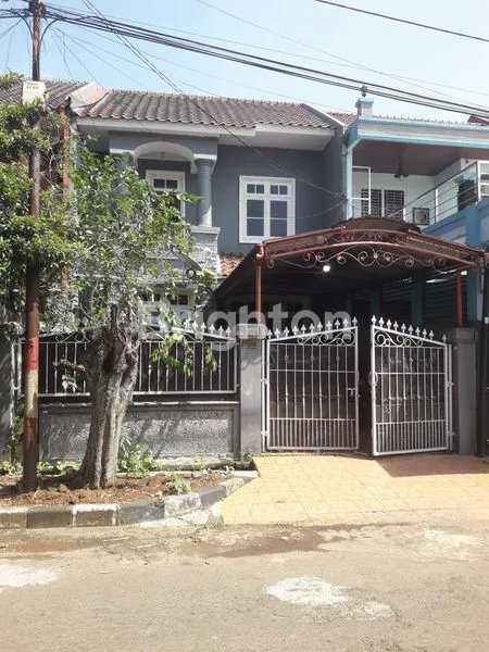 image RUMAH 2 LANTAI SHM, SIAP HUNI DI BOGOR (1)