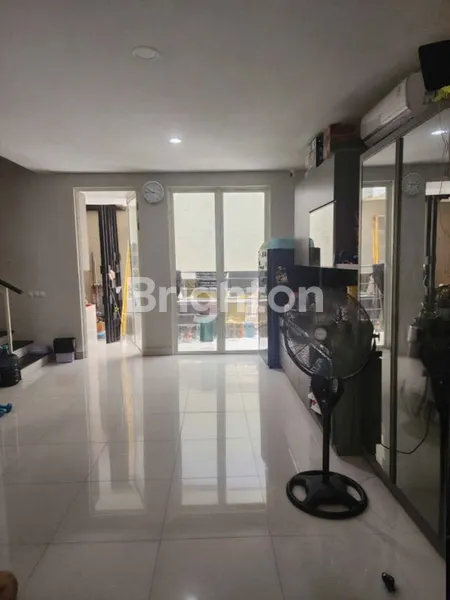 image HUNIAN NYAMAN & TERAWAT SIAP HUNI 2 LANTAI DI CITRALAND SURABAYA BARAT (5)