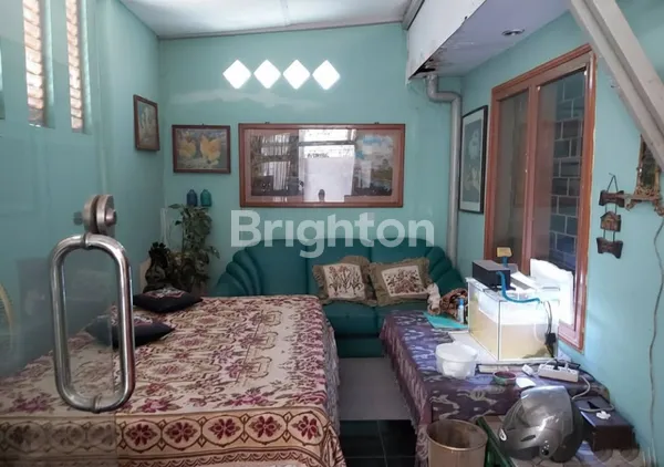 image TENGGILIS MEJOYO SELATAN SURABAYA, LOKASI SANGAT STRATEGIS, 100 METER DARI JALAN KEMBAR (4)