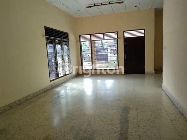 image RUMAH LUAS JALAN ABDULLAH LUBIS (7)