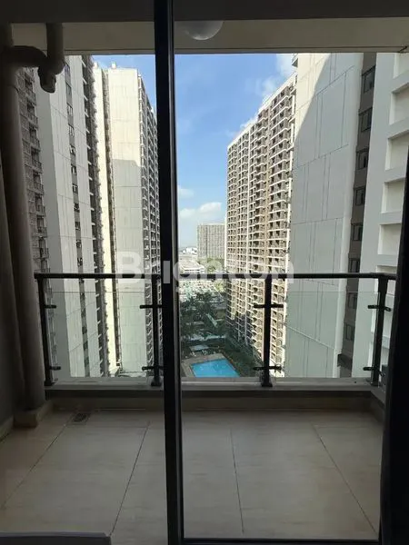 image UNIT VIEW POOL LANTAI TINGGI SKY HOUSE BSD TOWER LEONIE (6)
