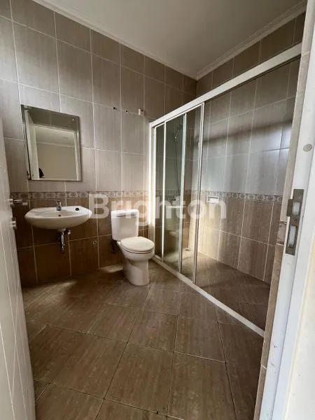 image RUMAH MEWAH SIAP HUNI KOTA WISATA (4)