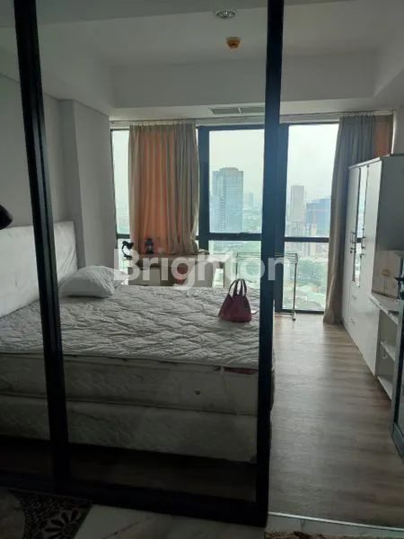 image DIJUAL CEPAT DIBAWAH 1M APARTEMEN THE SMITH ALAM SUTRA (2)