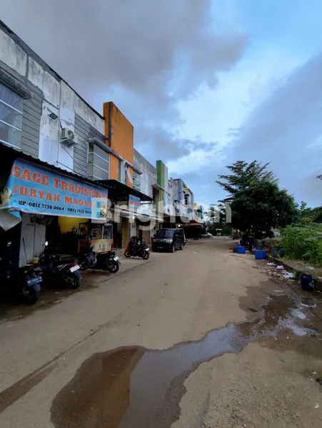 image DI SEWA RUKO DEPAN JALAN DEKAT BOTANIA 1 (3)