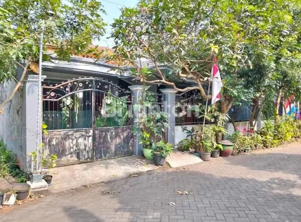 image RUMAH HOOK 2 LANTAI 5 KAMAR TIDUR DEKAT GERBANG TOL MALANG (1)