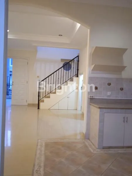 image RUMAH 2 LANTAI DI LIPPO KARAWACI, DEKAT SPH & UPH (3)