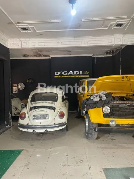 image BANGUNAN EKS BENGKEL MOBIL DI TENGAH KOTA SOLO (1)