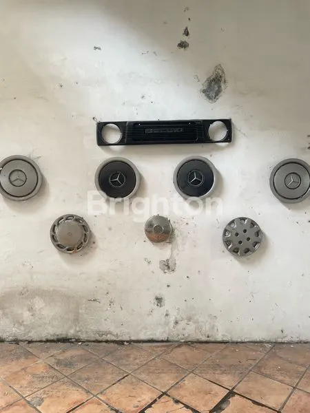 image BANGUNAN EKS BENGKEL MOBIL DI TENGAH KOTA SOLO (5)