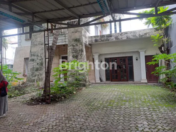 image RUMAH TUA STRATEGIS DI JALAN BONANG, MENTENG (3)