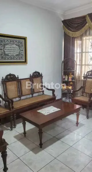 image RUMAH MEWAH 4+1 KT DI KEMANG PRATAMA, BEKASI (3)