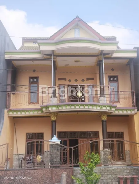 image PREMIUM & STRATEGIS! RUMAH MEWAH 2 LANTAI DI JALAN RAYA KAHURIPAN NIRWANA SIDOARJO - SHM (2)