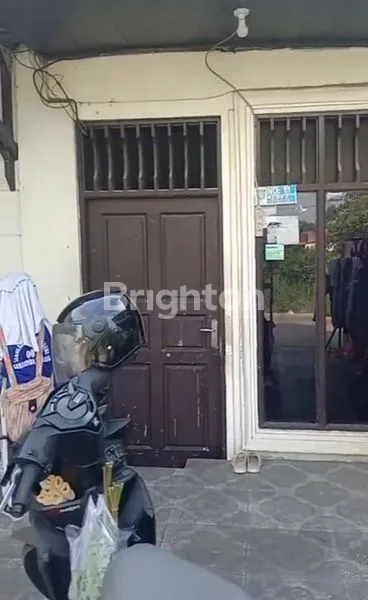 image RUMAH PINGGIR JALANAN BESAR (3)