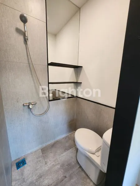 image RUMAH SCANDINAVIAN 4 KAMAR TIDUR 3 LANTAI AREA SERPONG 700JTAN (7)