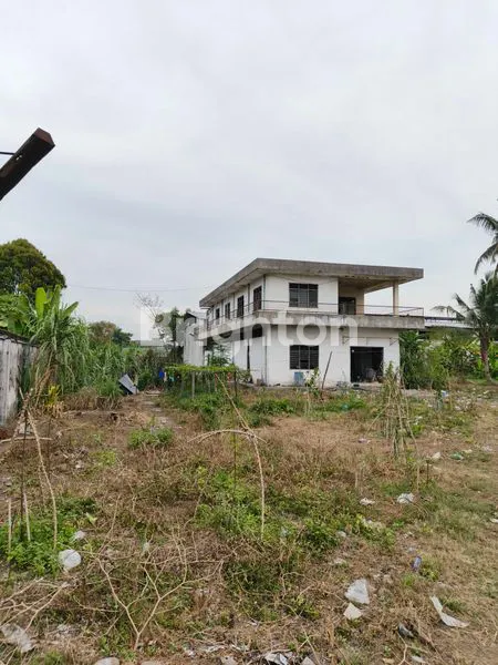 image GUDANG DENGAN HALAMAN YANG LUAS (4)