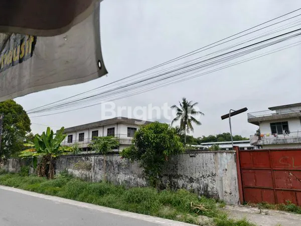 image GUDANG DENGAN HALAMAN YANG LUAS (2)