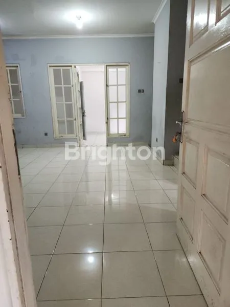 image RUMAH SIAP HUNI DI CLUSTER VANCOUVER, LT/LB 120M² (2)