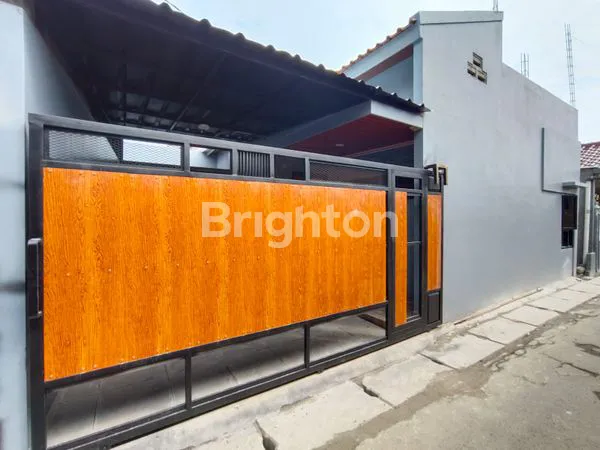 image RUMAH MODERN SEMI 2 LANTAI DENGAN ROOFTOP DI BAMBU APUS PAMULANG - STRATEGIS (2)