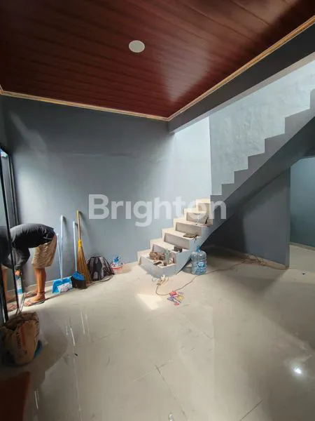 image RUMAH MODERN SEMI 2 LANTAI DENGAN ROOFTOP DI BAMBU APUS PAMULANG - STRATEGIS (3)