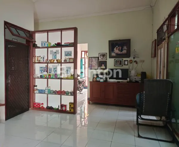 image RUMAH TERAWAT LT 198M² DI BUKIT KISMADANI, SIDOARJO (3)