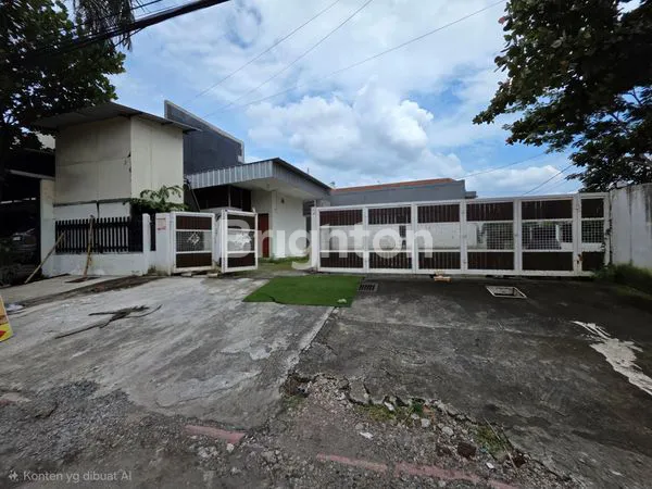 image TEMPAT USAHA EX CAFE RAYA KETINTANG MADYA (1)