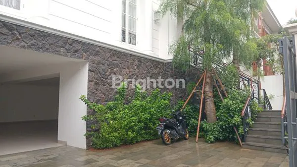 image RUMAH MEWAH SUPER BESAR DI KEMANG TIMUR – JAKARTA SELATAN (2)