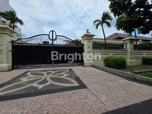 image RUMAH MEWAH RAYA JEMUR ANDAYANI (1)