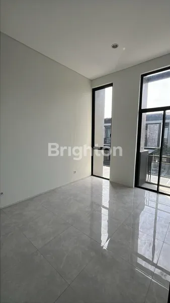 image CITRALAND SHM, KAMAR 3, KAMAR TIDUR 1 DI LANTAI BAWAH, SIAP HUNI (3)