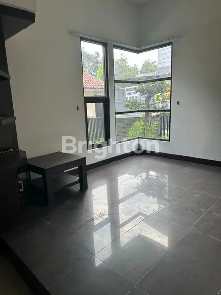 image RUMAH MODERN MINIMALIS GUNUNG BATU PASTEUR BANDUNG SIAP HUNI (2)