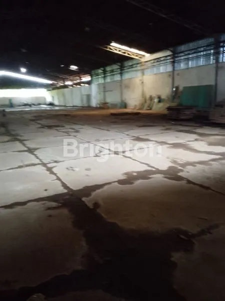 image 2 GUDANG DISEWAKAN DI JAKABARING PALEMBANG SUMSEL INDONESIA, ADA DERMAGA,  (2)