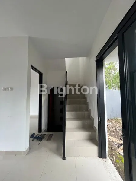 image VILLA STRATEGIS DI JL. SUDIRMAN, 3 KT & FASILITAS LENGKAP (3)