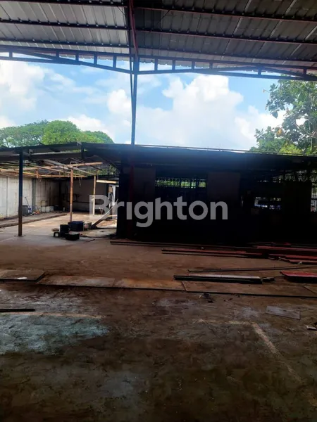 image GEDUNG + KANTOR 3 LANTAI CIKARANG (4)