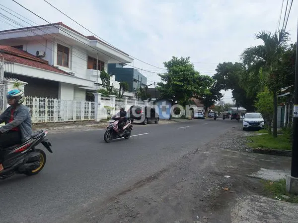 image RUMAH 1 LANTAI, STRATEGIS, TENGAH KOTA, AREA DR.SUPOMO  (1)