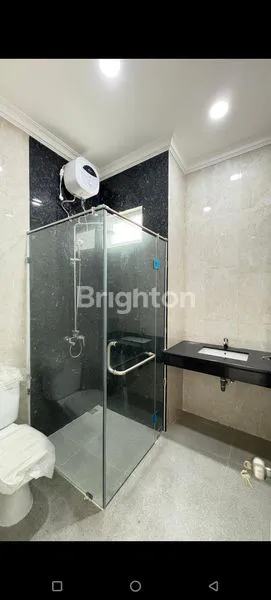 image RUMAH MEWAH LIBERTI CIGANJUR  (8)