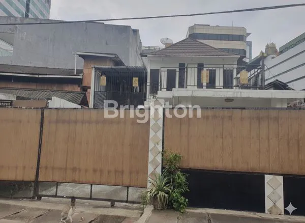 image INVESTASI TERBAIK! RUMAH BESAR RING 1 JAKARTA (KEBON SIRIH, MENTENG) - HARGA DI BAWAH NJOP! (1)