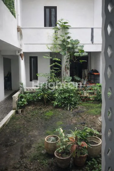 image INVESTASI TERBAIK! RUMAH BESAR RING 1 JAKARTA (KEBON SIRIH, MENTENG) - HARGA DI BAWAH NJOP! (3)