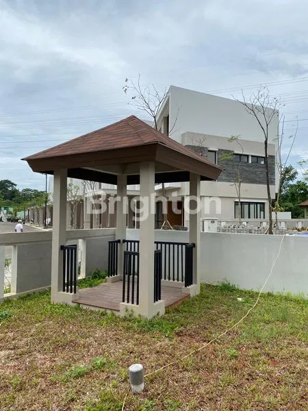 image RUMAH HOOK 2 LANTAI LT 250 DI PODOMORO GOLF VIEW (1)